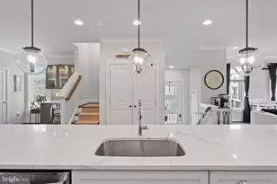 2874 Lowen Rd, Alexandria, VA 22303 - Photo 15
