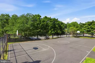 6600 Morning View Ct, Alexandria, VA 22315 - Photo 23