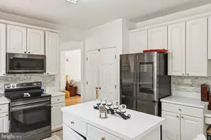 7887 Cranford Farm Cir, Lorton, VA 22079 - Photo 13