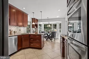 2302 Concert Ct, Vienna, VA 22181 - Photo 15