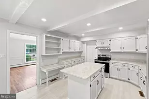 405 Colin Ln NW, Vienna, VA 22180 - Photo 19
