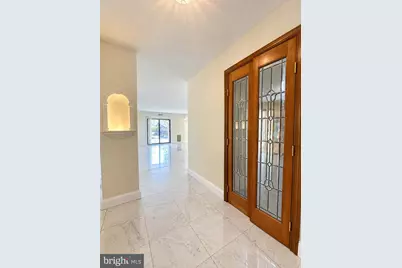 8360 Greensboro Drive #114, McLean, VA 22102 - Photo 3