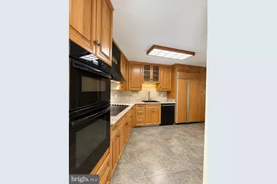 8360 Greensboro Drive #114, McLean, VA 22102 - Photo 9