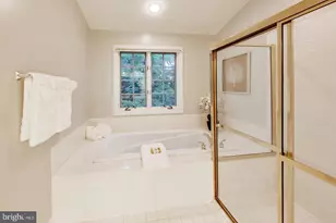 8026 Kidwell Town Ct, Vienna, VA 22182 - Photo 11