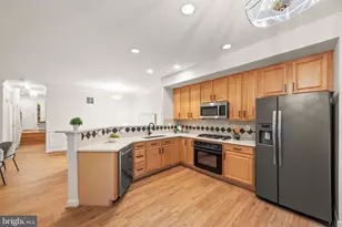 4220 Kerrigan Ln, Fairfax, VA 22030 - Photo 13