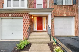 4220 Kerrigan Ln, Fairfax, VA 22030 - Photo 3