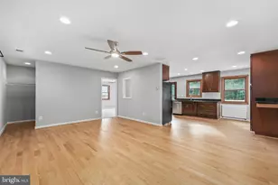 7609 Burnside Ct, Falls Church, VA 22043 - Photo 9