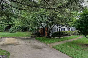 9531 Old Creek Dr, Fairfax, VA 22032 - Photo 15