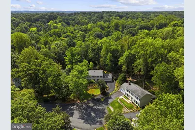 11231 Hunting Horn Lane, Reston, VA 20191 - Photo 3