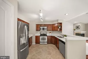 5636 Willoughby Newton Dr, Centreville, VA 20120 - Photo 9