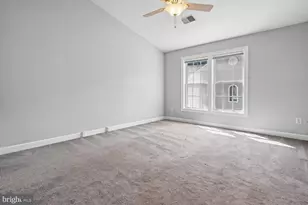 4370 Thomas Brigade Ln, Fairfax, VA 22033 - Photo 9
