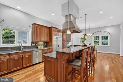 7200 Michael Place, Falls Church, VA 22046 - Photo 15