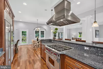 7200 Michael Place, Falls Church, VA 22046 - Photo 17