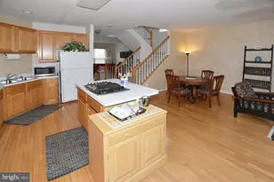 4025 Shaughnessy Ct, Fairfax, VA 22030 - Photo 9