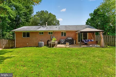 8110 Springfield Village Drive, Springfield, VA 22152 - Photo 31