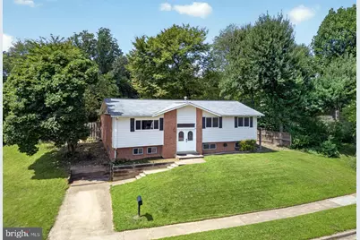 8110 Springfield Village Drive, Springfield, VA 22152 - Photo 3