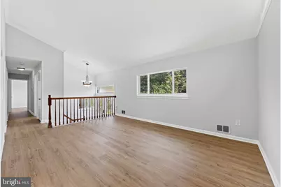 8110 Springfield Village Drive, Springfield, VA 22152 - Photo 9