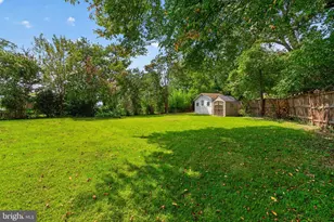 8110 Springfield Village Dr, Springfield, VA 22152 - Photo 29