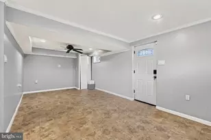 8110 Springfield Village Dr, Springfield, VA 22152 - Photo 25