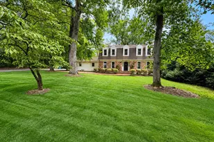 10207 Oxfordshire Rd, Great Falls, VA 22066 - Photo 1