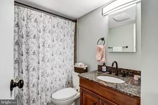 9745 Kings Crown Ct, Fairfax, VA 22031 - Photo 15