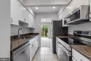2957 Tipperary Pass, Vienna, VA 22181 - Photo 3
