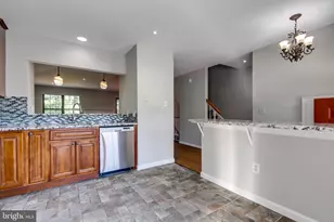 13656 Wildflower Ln, Clifton, VA 20124 - Photo 5