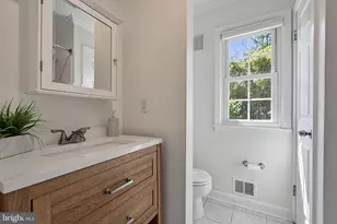 8620 Yardley Dr, Alexandria, VA 22308 - Photo 31