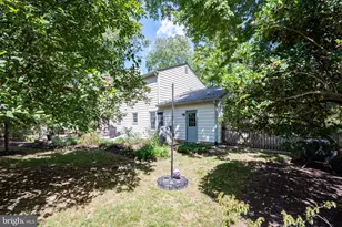 8620 Yardley Dr, Alexandria, VA 22308 - Photo 49