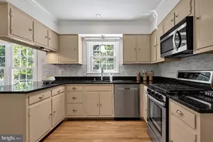 8620 Yardley Dr, Alexandria, VA 22308 - Photo 13