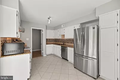 6415 Seven Oaks Drive, Falls Church, VA 22042 - Photo 9