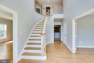 1168 Taji Ct, Herndon, VA 20170 - Photo 7