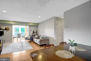 10107 Oakton Terrace Rd, Oakton, VA 22124 - Photo 7