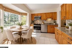 2303 McGregor Ct, Vienna, VA 22182 - Photo 3