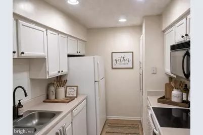 1523 Lincoln #103, McLean, VA 22102 - Photo 5