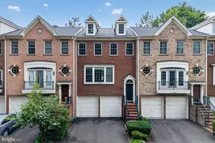 12285 Engelmann Oak Ln, Fairfax, VA 22030 - Photo 1