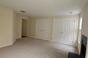 13918 Ludington Pl, Centreville, VA 20121 - Photo 5