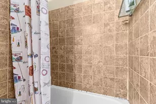 5602 Sutherland Ct, Burke, VA 22015 - Photo 17