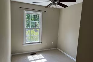 6064 Clay Spur Ct, Centreville, VA 20121 - Photo 9