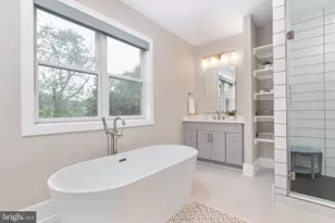 1002 Frederick St SW, Vienna, VA 22180 - Photo 31
