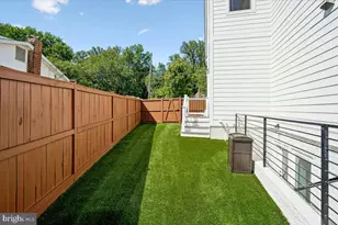 1002 Frederick St SW, Vienna, VA 22180 - Photo 65