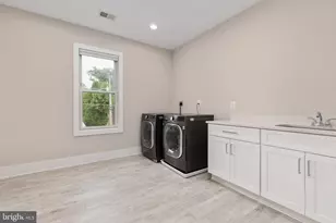 1002 Frederick St SW, Vienna, VA 22180 - Photo 35