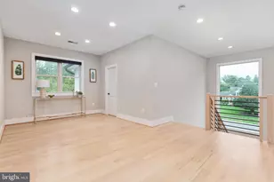 1002 Frederick St SW, Vienna, VA 22180 - Photo 25