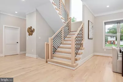 1002 Frederick Street SW, Vienna, VA 22180 - Photo 7