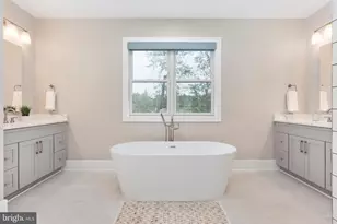 1002 Frederick St SW, Vienna, VA 22180 - Photo 29