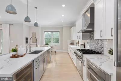 1002 Frederick Street SW, Vienna, VA 22180 - Photo 15