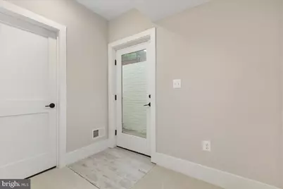 1002 Frederick Street SW, Vienna, VA 22180 - Photo 55