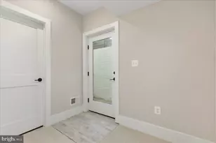 1002 Frederick St SW, Vienna, VA 22180 - Photo 55