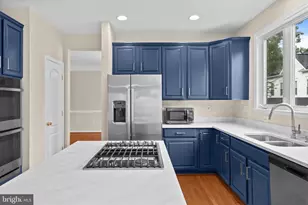 7608 Mcweadon Ln, Springfield, VA 22150 - Photo 13