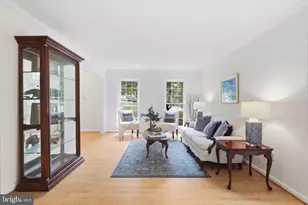 11607 Auburn Grove Ct, Reston, VA 20194 - Photo 13